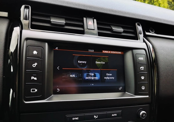 Land Rover Discovery cena 94900 przebieg: 179000, rok produkcji 2018 z Kobyłka małe 352